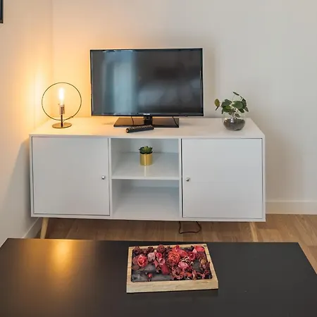 דירה Le Cocon De L'artiste - Moderne, Artistique Et Cosy ! טרואה